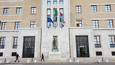 Fronte del Palazzo della Regione Puglia